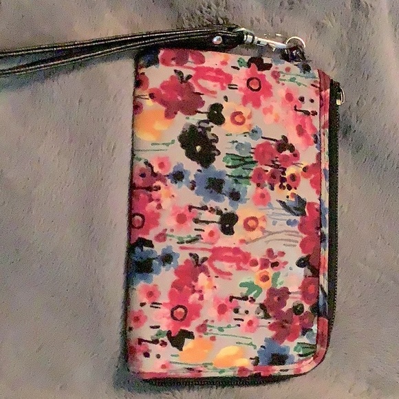 thirty-one Handbags - floral thirty-one wristlet